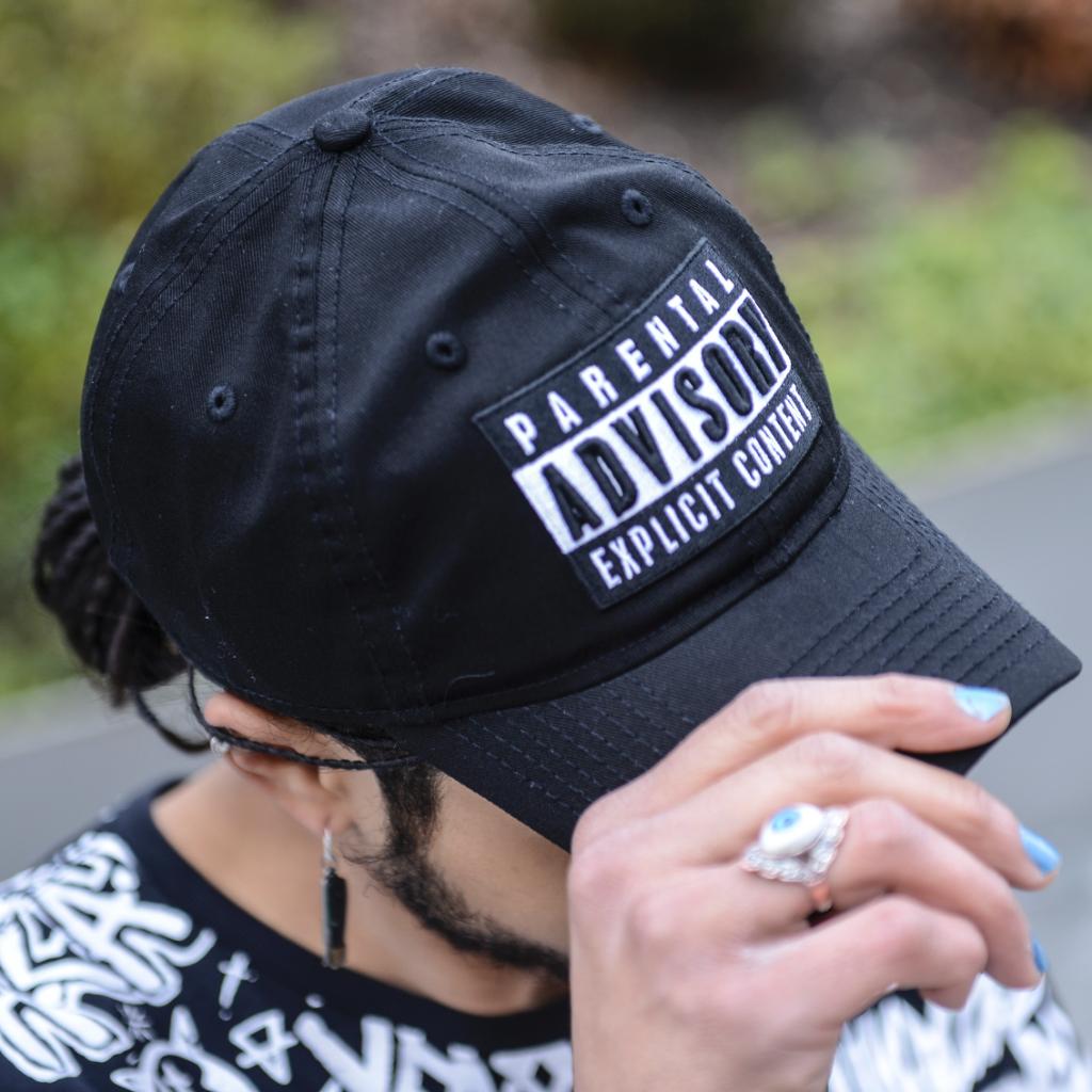 Footaction's tweet image. #THEHOOK: @NewEraCap "Parental Advisory" #DadHat, @Two_Angle Tee

🚶: @melomakesmusic #FootactionFamily