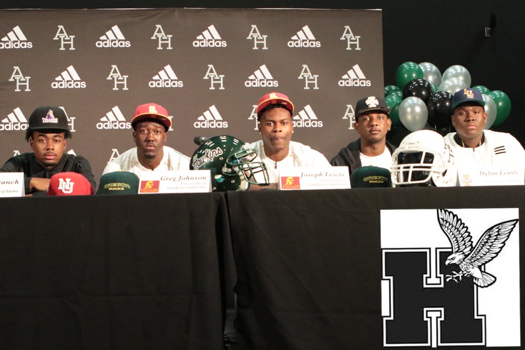 fullimage360's tweet photo. Hawkins has a great 2017 National Signing Day https://t.co/EEtt8U7BYL #WhyNotHawkins #CIFLACS @HawkinsFootball #gamechamgers #Nextlevel https://t.co/cyjJ3egAfQ