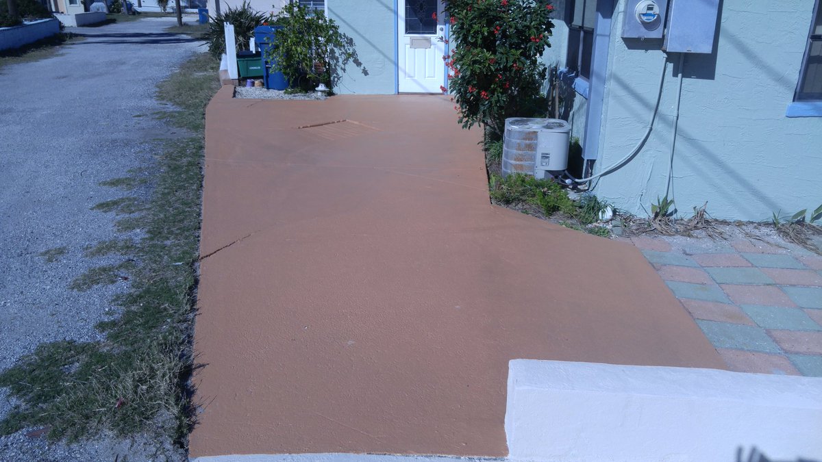 FlaglerCountyFL's tweet photo. Before/after of an epoxy job in Ormond By the Sea. https://t.co/T4gVChGO2C