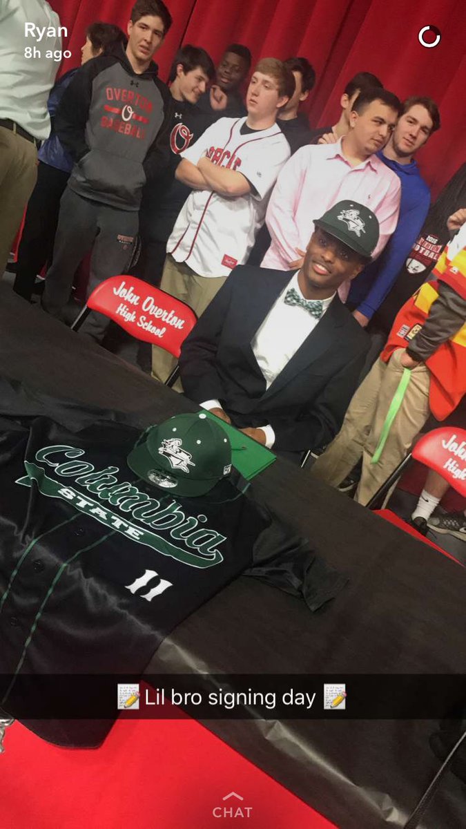 dnkdorian's tweet image. It's official I can proudly say I'm a charger🔋⚾️💪🏾#SigningDay