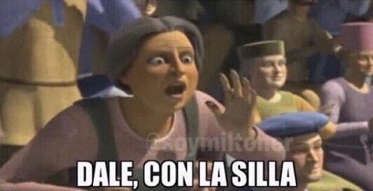 Cuando se están peleando a fuera de la escuela.