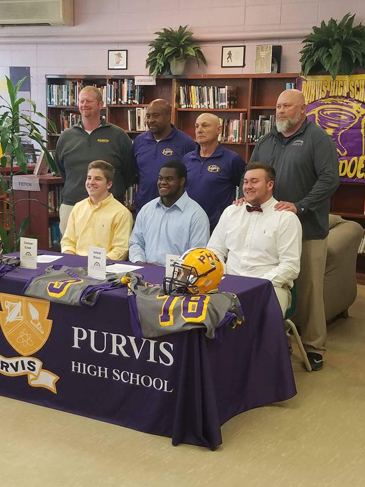 purvisfootball's tweet photo. congrats to @cook_20, @hogannelson_ and Jaleel Davis on furthering their careers at @SMCC_Athletics .
Tornado proud. https://t.co/Gtp8NQLqkP