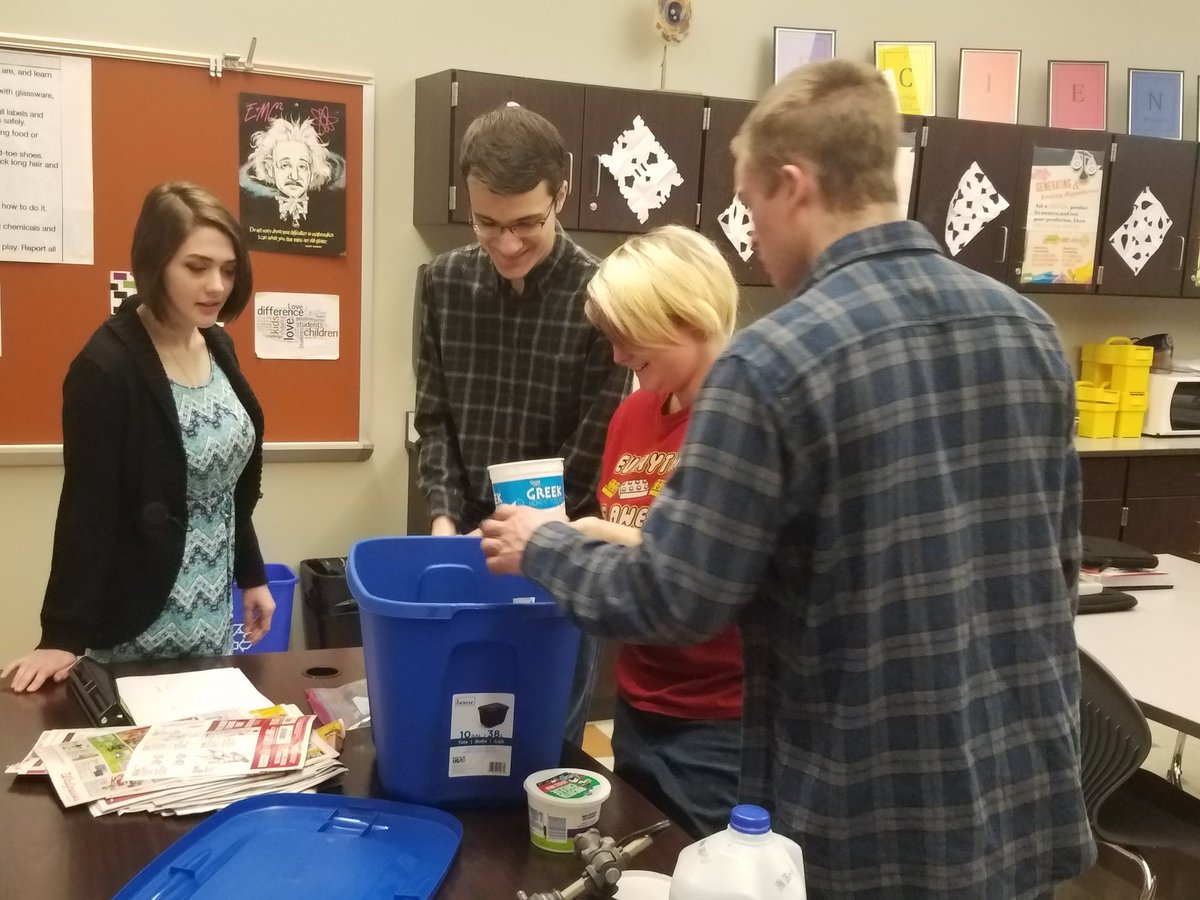 amhamrick1's tweet photo. Learning about vermicomposting from our high school students  #otsegoknights #6thgrscience https://t.co/QWqVWj9EY8