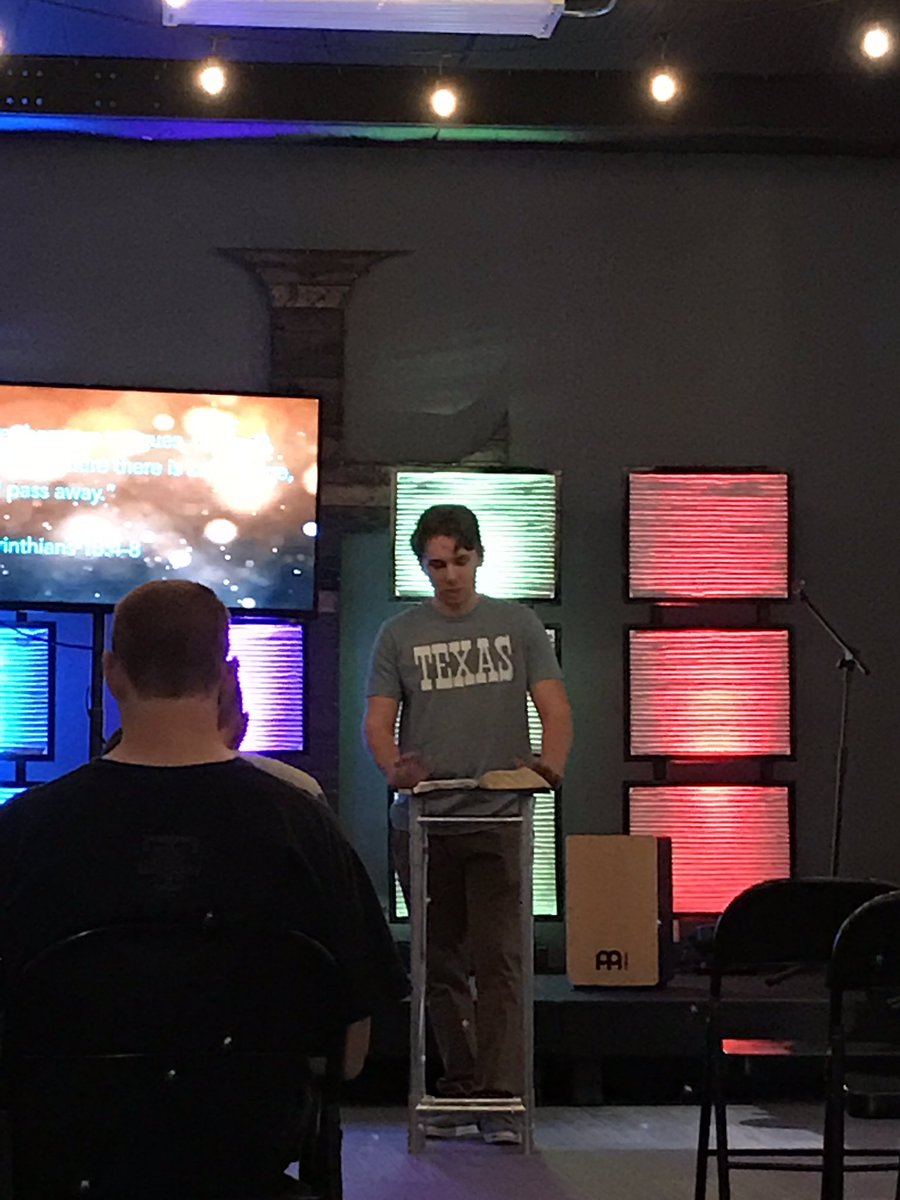 brad3510's tweet photo. Love this kid and his heart for Jesus! @mcgahee_sloan bringing The Word to our students tonight at  @davisstreetbc https://t.co/byXexf428f