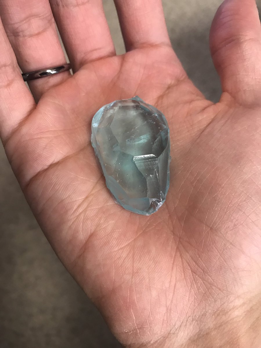 ウルトラマンコスモスの輝石が子供の頃から欲しくてたまらず、 ついに
