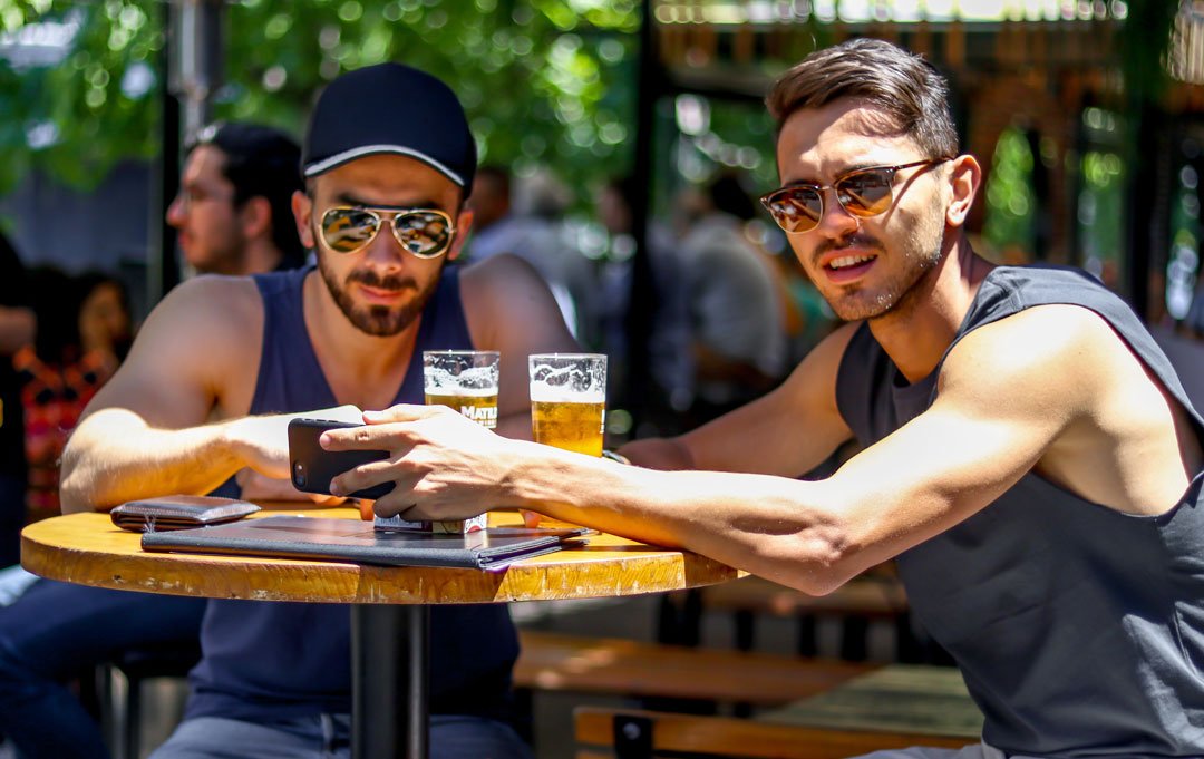PilgrimBar1's tweet photo. Cheers gents. Brewskis in the sun, my kinda day! https://t.co/aIgBT4rvrY https://t.co/R6dX45IKVT