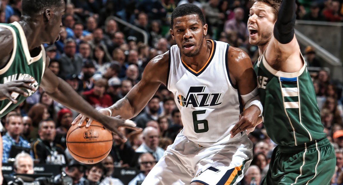 Joe Johnson had 14 points, 6 rebounds and 5 assists off the bench tonight.   #TakeNote #MILatUTA https://t.co/WtN86SbTDu