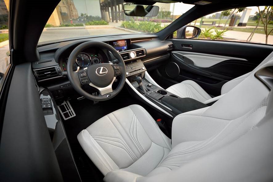 LexusKSA's tweet photo. أقصى درجات الراحة ودعم للجسم .
#LexusRCF
#lexus #lexusksa #luxury #saudiarabia #lexuspower https://t.co/yWEmqb2NAS