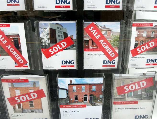 MarkTOByrne's tweet photo. New “#Housing Bubble” Developing In #Dublin https://t.co/GD2cb0WxFo
#property todaysor #irlam #pknt #vinb #ireland #slowlearners ! https://t.co/3cG9LG8D7i