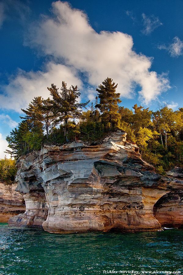 MichiganBests's tweet photo. Pictured Rocks https://t.co/UkR7Erc1PT