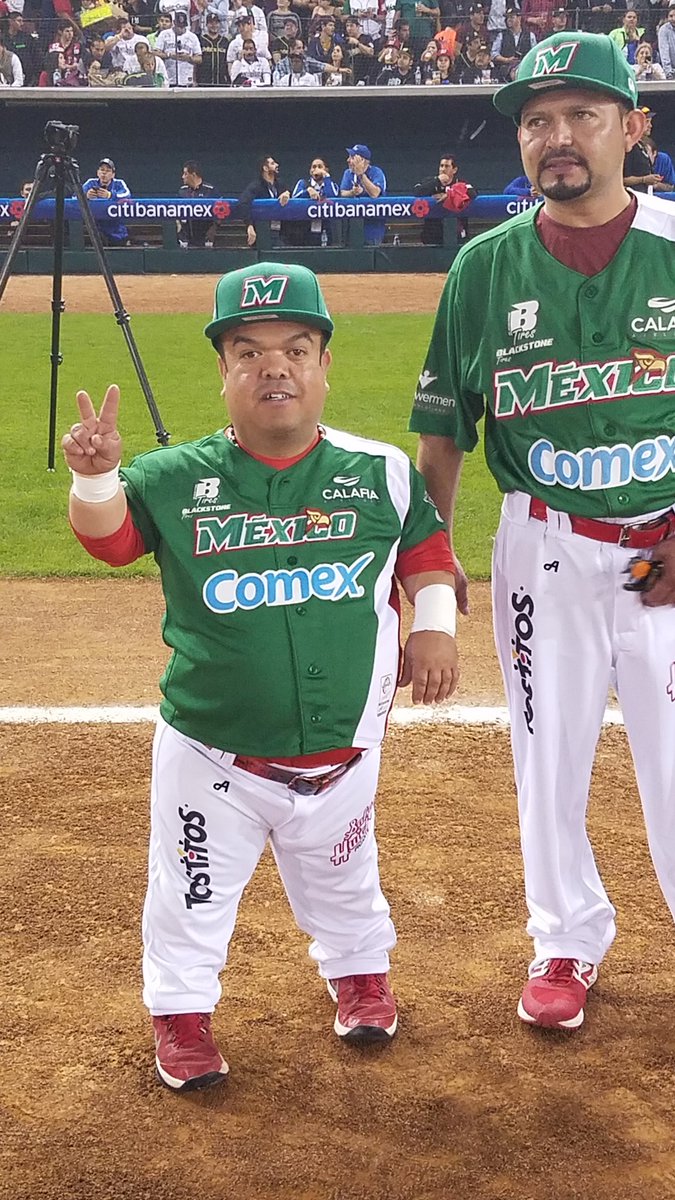 BarryEnright45's tweet photo. Todos Somos Toros #Chevale @TorosDeTijuana #seriedelcaribeculiacan2017 https://t.co/iinkhnyYxk