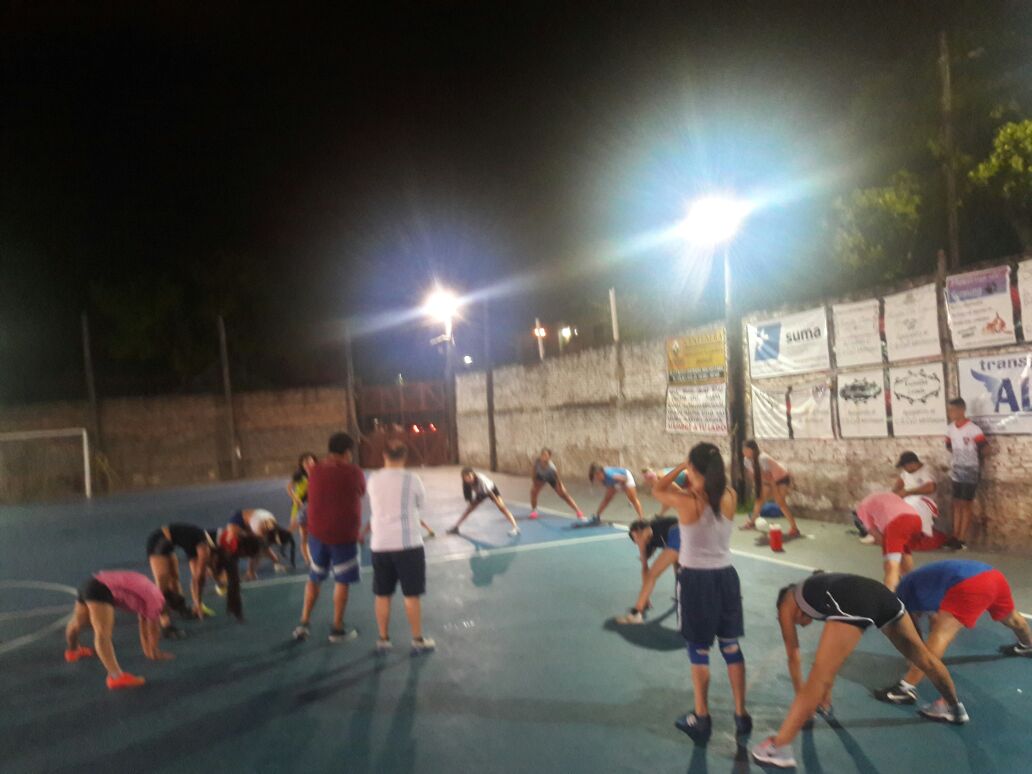 ClubMirinaque's tweet photo. Futsal Femenino afa 2017. Hoy entrenamiento en la sede. Un nuevo desafio les espera a estas jugadoras.@adostoquesfut @pasionfutsal https://t.co/Qb9pvL0yvv