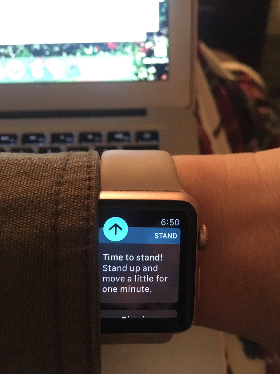 jbruin's tweet photo. Apple Watch, thanks for reminding me it's time for a refill 🍷#notabrick #whatwouldidowithoutyou https://t.co/gkuz87oSKR