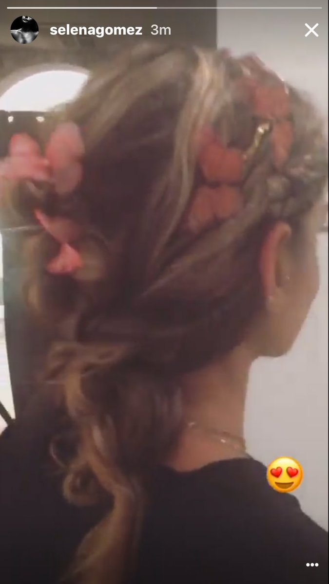 SelenaGomezNews's tweet photo. Selena posted an Instagram story (video) https://t.co/SnJuLvxCiO