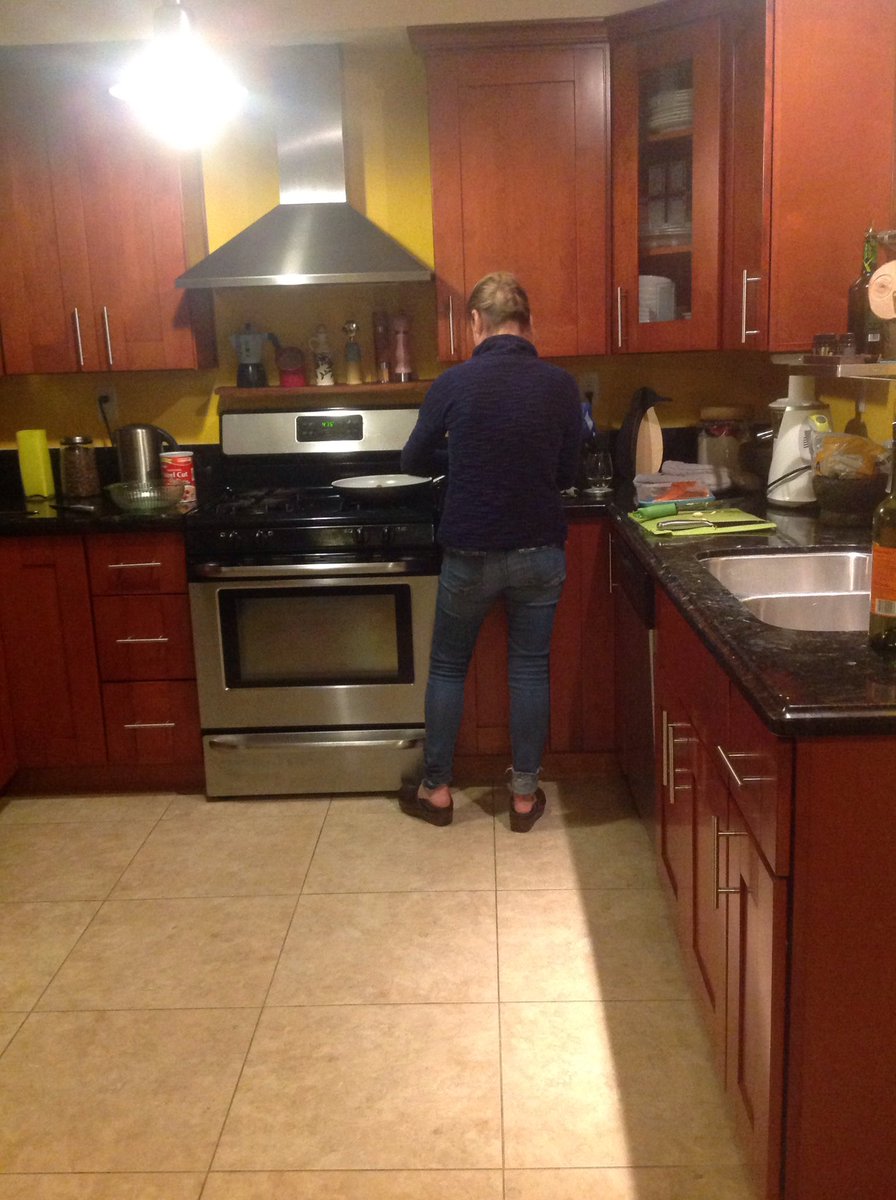 Setting up my twitter thanks to <a href="/DianneDelReyes/">Dianne DelReyes</a> .