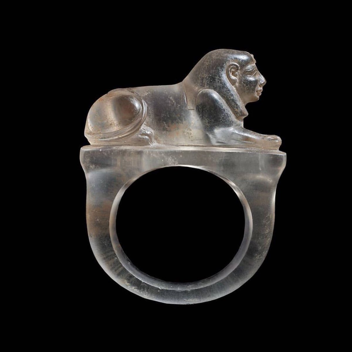 YungKundalini's tweet image. This handcrafted ring made of pure Quartz crystal from the 19th dynasty. #blackhistorymonth  #blackmagic