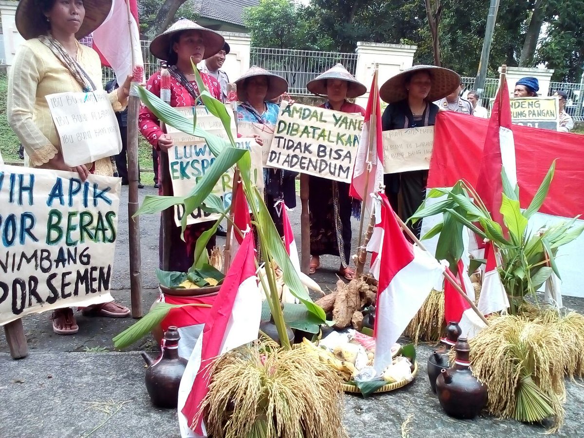 SeputarLasem's tweet photo. RT @banyukendeng: Brokohan agar pabrik semen cpt lenyap dr #rembang &amp; kendeng tetap lestari! #TolakIjinBaru #Semen… https://t.co/am8hjMU6iC