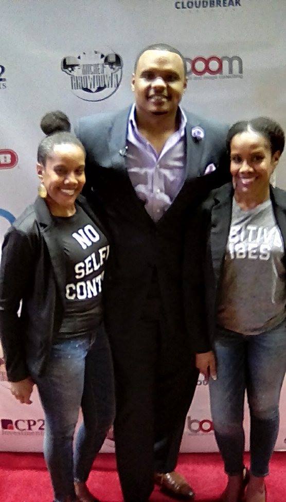bsm_mag's tweet photo. Caught up with former NFL football offensive lineman & television/radio personality @ChesterPitts #KitchenThrowDown @BoomMandI #Twinsofmedia https://t.co/l6wwDQ6eFB