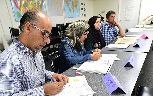 MOSTResource's tweet image. #PewStudy: Key facts about refugees to the U.S.: ow.ly/fQ8s308w9Cj @schneidercp