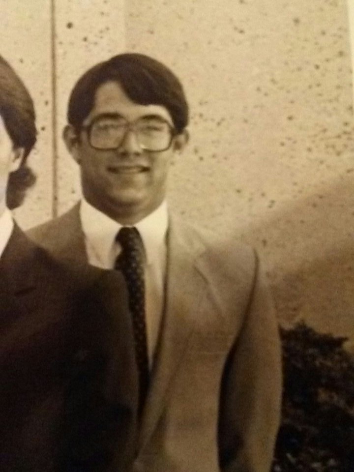 DjmanFPL's tweet photo. I don't know why my daughter would find my high school memory book amusing. #tbt #itscloseenough https://t.co/D33mKSalXX
