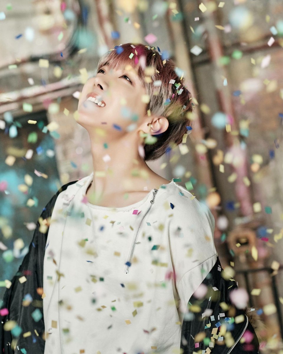 EYLIANURDIANA's tweet photo. #rapper_line #you_never_walk_alone https://t.co/HwQqfLG5RX