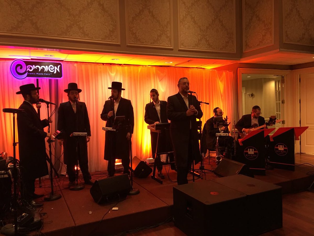Avrumy Holczler Twitter Energy What A Wedding Tonight In Boropark With Shaulywaldner As Lead Music By The Amazing Levi Lesin And Sound Bhaudio1 Pic Twitter Wisxqxus9c