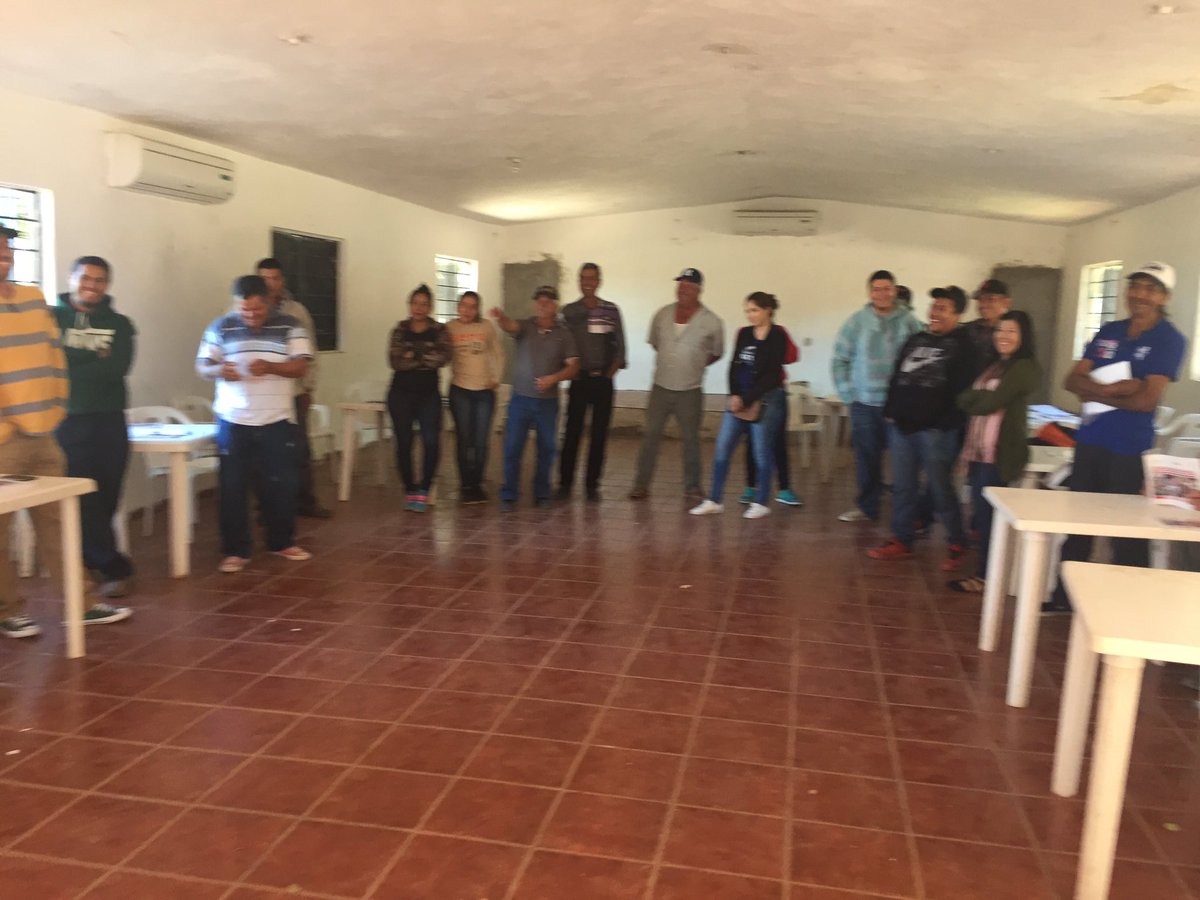 AGME085's tweet photo. Inició taller #PROPESCA El colorado  @propesca_inca @Conapesca @LeticiaInca @sicsic_mar @SAGARPA_mx @QuirinoOC https://t.co/fYnneAvh2v