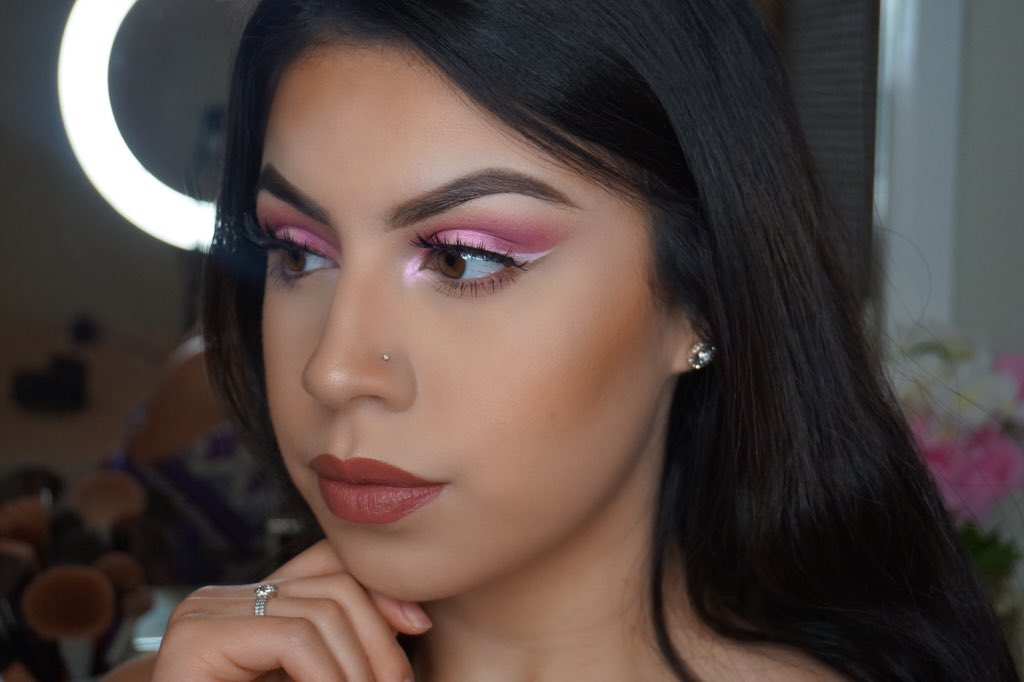 MariBajari's tweet photo. Valentines Day makeup 🌷 (Also inspired by @daisymarquez_ & @tinahalada ✨) #tutorialcomingsoon https://t.co/nYNEuXQh7e