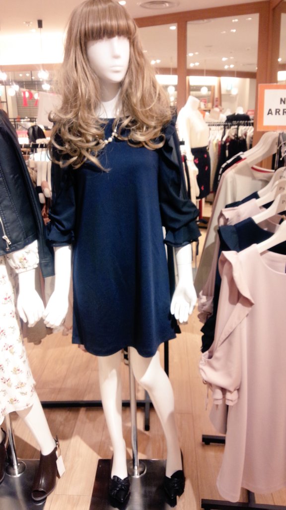 Park East 池袋アルパ店 新作 袖シフォンワンピース Abcuneface から毎年大人気の袖シフォン ワンピース入荷致しました 今年は袖口のフリルが多めになっています Color ネイビー ピンク Price 3 990 Abcuneface Parkeast T Co Park East 池袋アルパ店 新作 袖シフォンワンピース Abcuneface から毎年大人気の袖シフォン ワンピース入荷致しました 今年は袖口のフリルが多めになっています Color ネイビー ピンク Price 3 990 Abcuneface Parkeast T Co