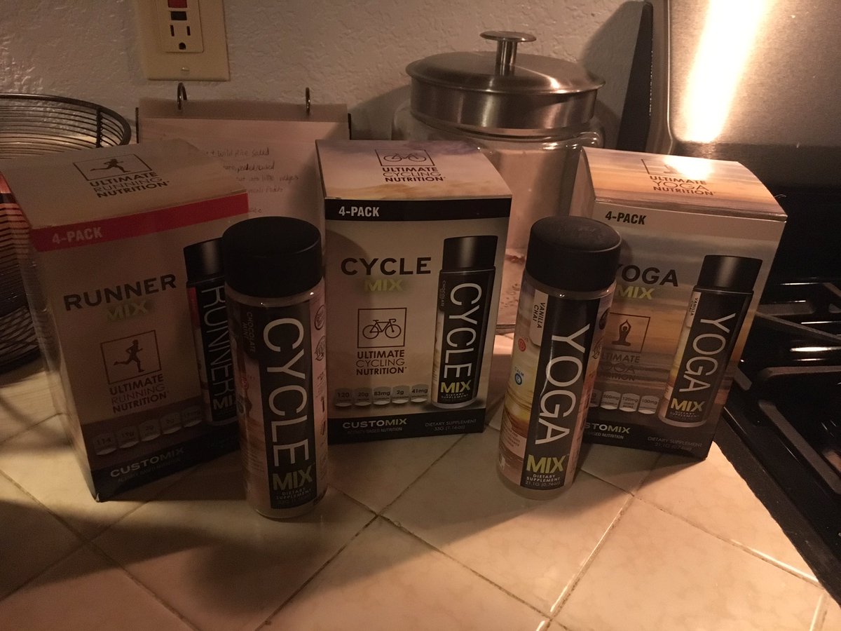 kellijade1983's tweet photo. My order just arrived! The new customix formula! https://t.co/UevvU3yzDE