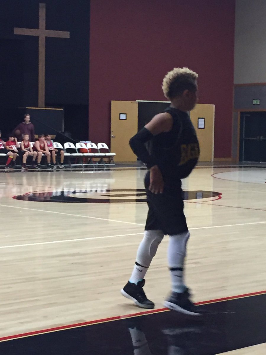 stevieajr's tweet photo. @USC_Hoops I haven't committed to anyone as of yet... #JusSayin #ImAvailable #FutureTrojan #TheyCallMeSkillz #Only9YrsOld https://t.co/l0h79lP2Cz
