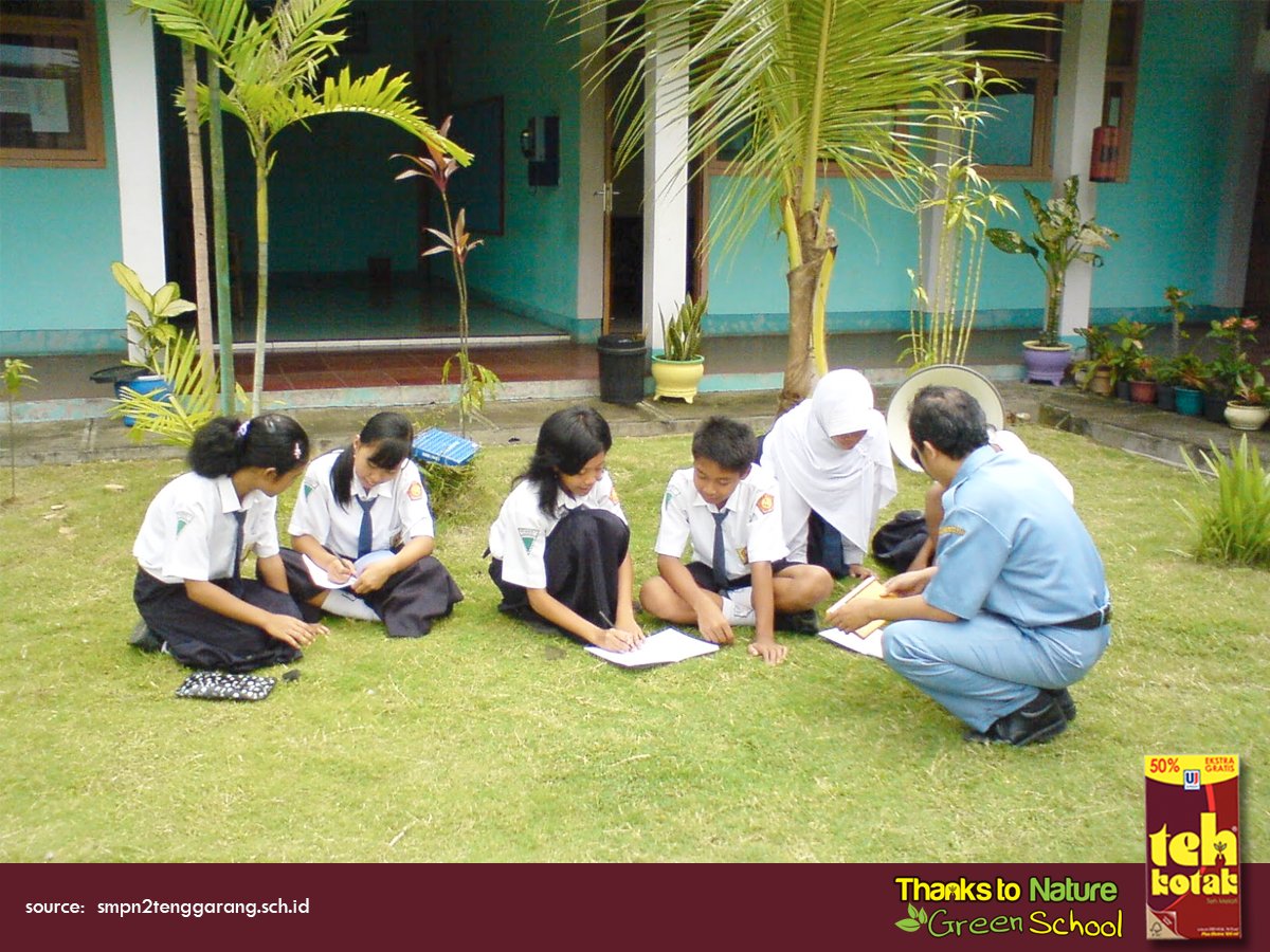 TTNGreenSchool's tweet photo. Sahabat Alam, selain bisa menjadikan lingkungan sekolah lebih asri, taman sekolah juga bisa sebagai media belajarmu lho. https://t.co/cLqxNs4wlY