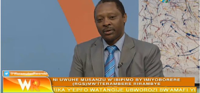 GovernanceRw's tweet photo. Live now: mu kiganiro @WaramutseRwanda cya RTV, CEO RGB Prof @ashyaka arasobanura ubushakashatsi ku bipimo by'imiyoborere mu Rwanda #RGS2016 https://t.co/SmyyDHtHVh