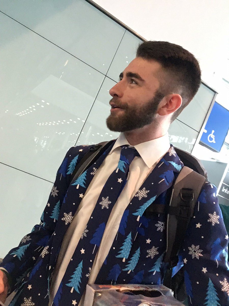 Can <a href="/AerLingus/">Aer Lingus</a> help with flights for #BegBorrowStealDCU with flights to London?