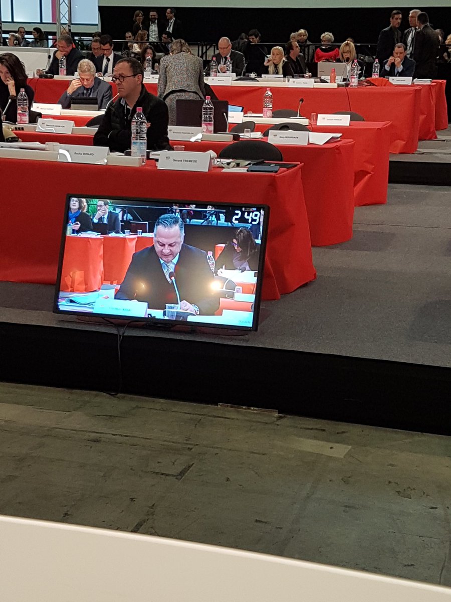 M_BultelHerment's tweet photo. @Assaf_Christian pour présenter les axes de développement eco la formation #occitanie #CapSur2017 @Groupe_SRC https://t.co/1U15UVSpbf