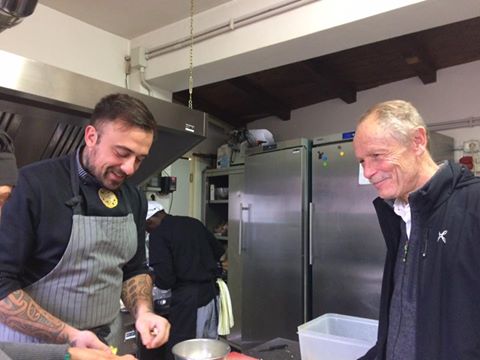 ValentinaNocito's tweet image. Cosa fanno insieme Chef Rubio ed Erri De Luca a @CasettaRossa? 
Un #pastosospeso. Inizia da qui la vera condivisione👏👏👏