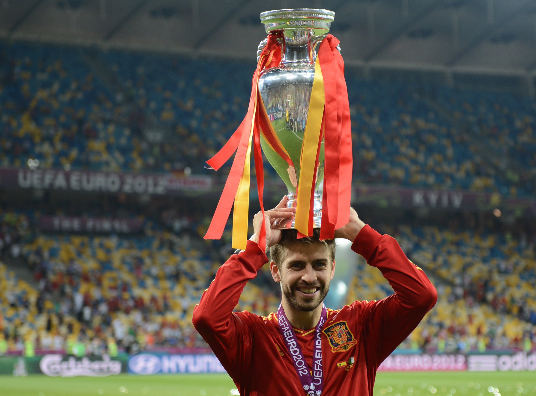 Happy 30th birthday, EURO 2012 winner & world champion Gerard Piqué!   