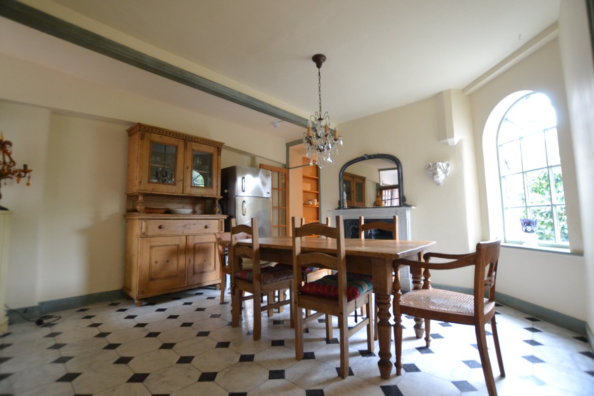 Cjdelemere's tweet photo. A character filled 1 bedroom garden flat available in Muswell Hill with ALL BILLS INCLUDED! 

https://t.co/Fp3LcmLtT2 https://t.co/ifKrPjlDbE