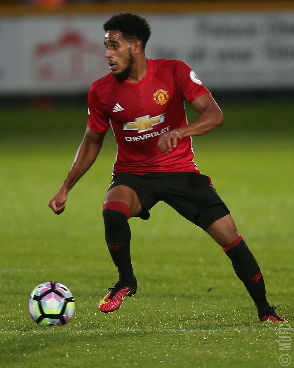 Sadiq El Fitouri Manchester United Loan Defender To Chesterfield Football Sport Express Co Uk
