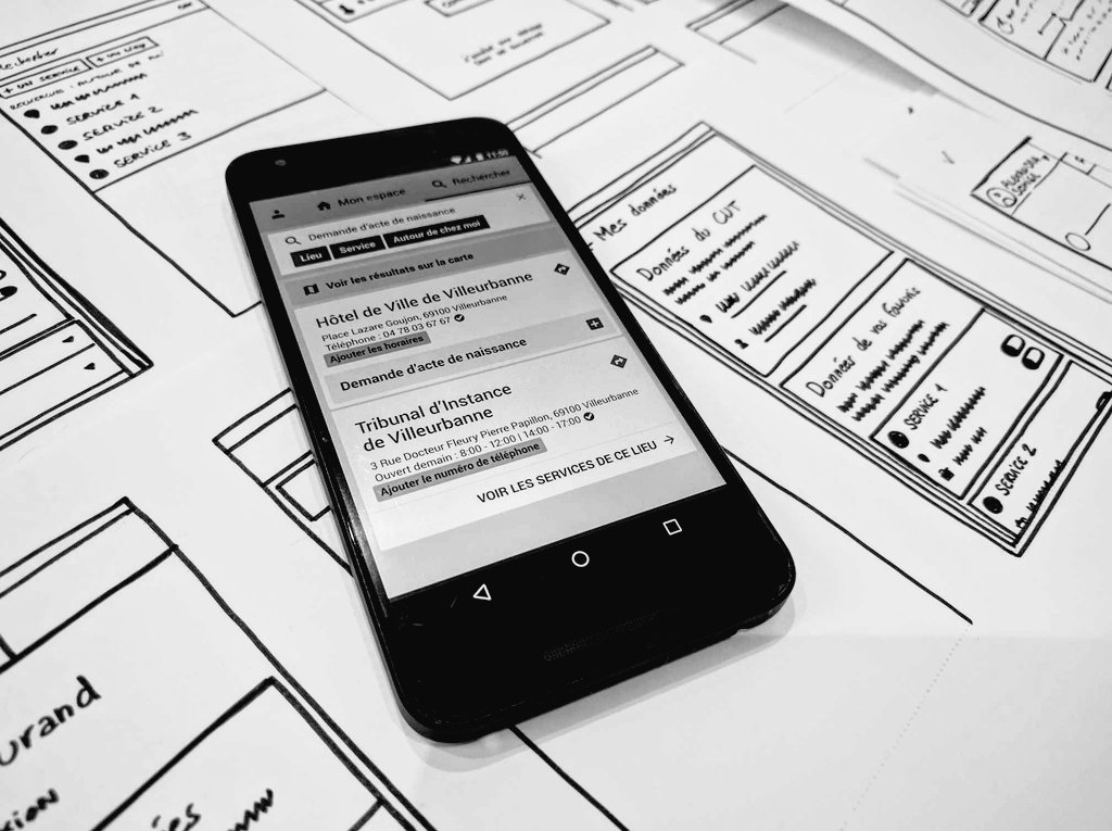 Premier prototype UX de l'app métropolitaine testé sur smartphone w/ <a href="/maxsim_simon/">Maxime Simon</a> <a href="/nodatweet/">nod-A</a> <a href="/juanite/">Juanita Emigholz</a> <a href="/grandlyon/">Métropole de Lyon</a>