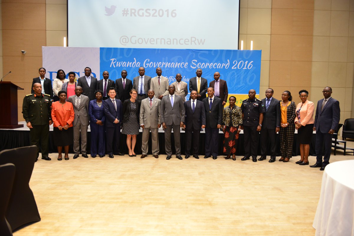 PrimatureRwanda's tweet photo. “We cannot afford to tolerate a culture of poor service delivery in #Rwanda ” PM @amurekezi #RGS2016 https://t.co/R8yBfRzWcC https://t.co/PUxDtJLjtR