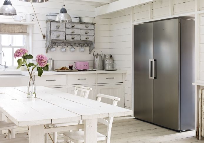 a_burst_of_life's tweet image. 5 things to ALWAYS have in your freezer! #beprepared #entertain #freezertips #tipsandtricks buff.ly/2iS7eER