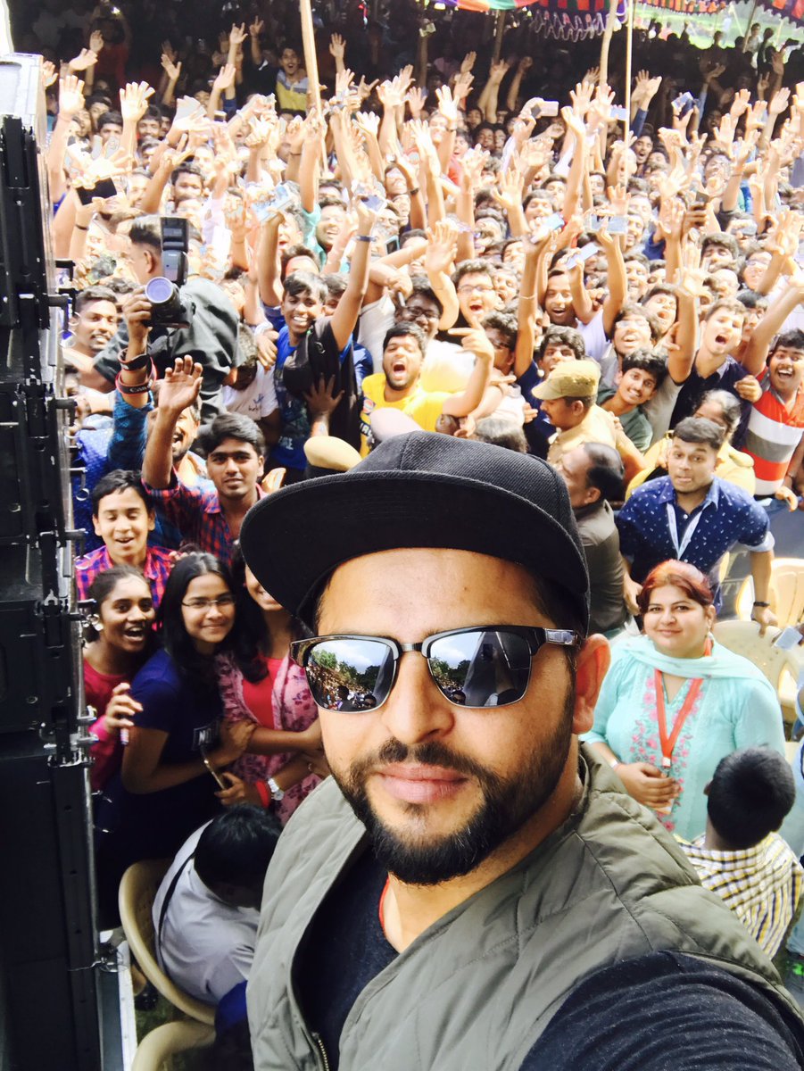 ImRaina's tweet photo. Overwhelmed with so much love from the students n faculty of VIT #velloreinstituteoftechnology https://t.co/aSppaEaPVr