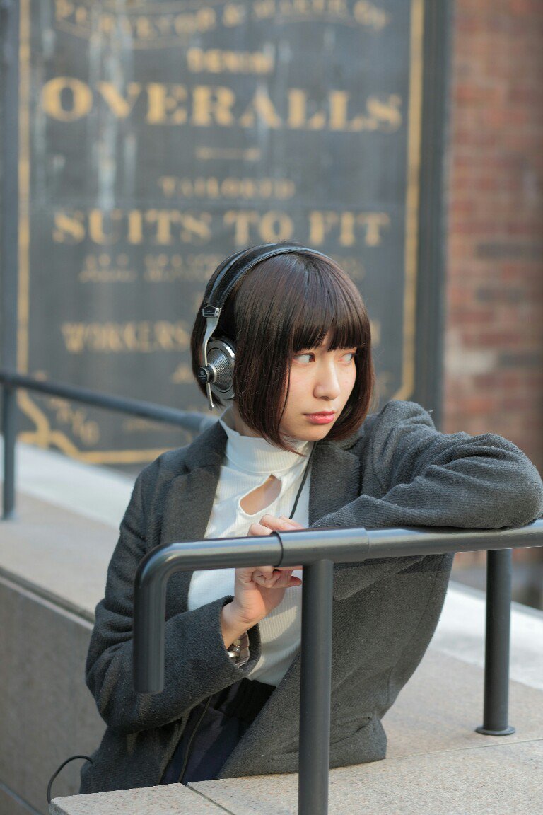 にゅま 昔のヘッドフォンはこんな感じです 無骨だったり未来的なレトロフューチャーだったりアンティークな感じだったりダサかっこよかったり面白いです にゅま 昔のヘッドフォンはこんな感じです 無骨だったり未来的なレトロフューチャーだったりアンティークな感じだったりダサかっこよかったり面白いです