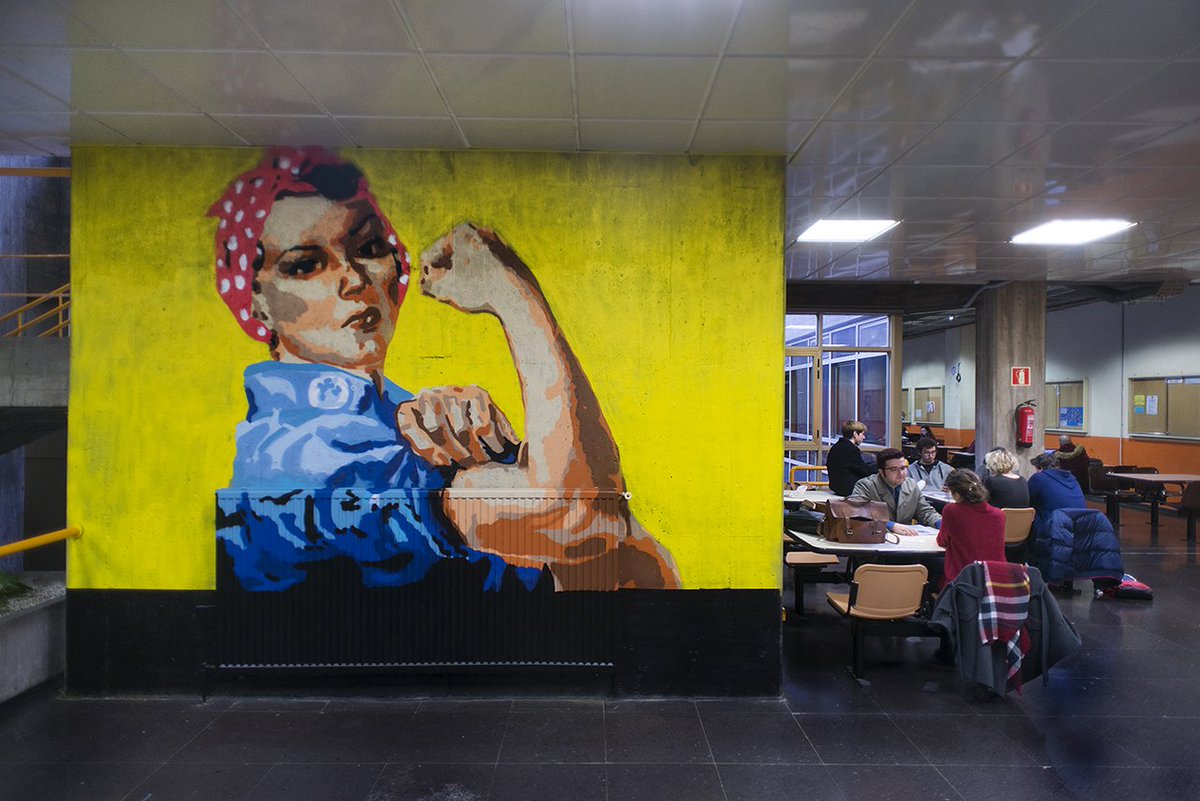 casaestudiante's tweet photo. Murales para no perderse en @UCMccinf por colaboración de #EstudiantesUCM y #ProfesUCM vía @TribunaComplu https://t.co/4AtgiaHfj2 👏👏👏 https://t.co/JuHz9TQ7lK