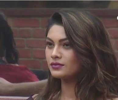 fom19_'s tweet photo. Kind heart❤
Fierce mind👸
Brave spirit💪
Loyal friend👫
Caring😇
Fun loving😙
Pure soul💖
OUR QUEEN👑 #LopaArmy @lopa9999😙😙😙😙 https://t.co/M2wATOHeEY