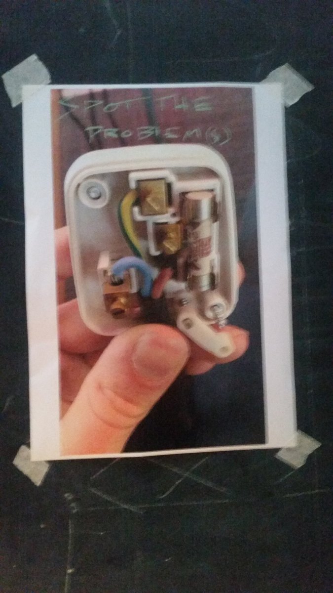 Productionpaige's tweet photo. Learning how to wire plugs... The correct way... https://t.co/NSXRonlTNY