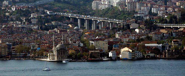 NTVPara's tweet photo. "Beşiktaş'ta kiralar 500 lira ucuzladı"
 https://t.co/mFrbKfW7PB https://t.co/1gvQ0NhDgk