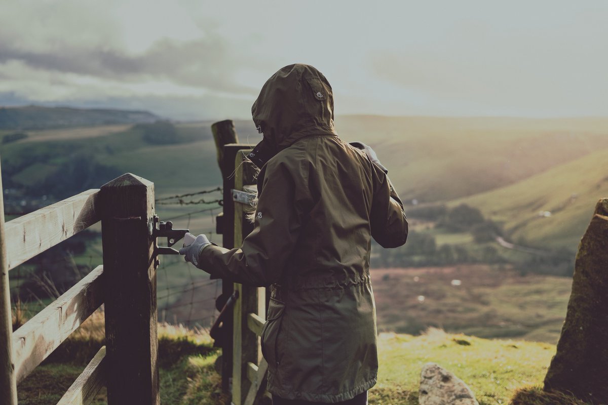 Graphic Designer Kirsty recently explored #MamTor in her Craghoppers jacket!
📷 by <a href="/matthewlight/">Matthew Light</a>
#DiscoverYourWorld; crags.co/2jYEA5h