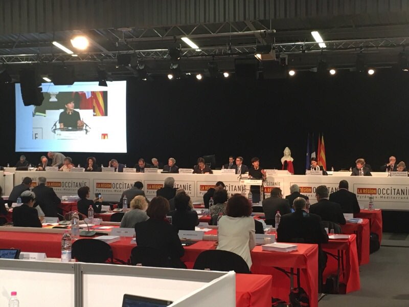 GroupeSCO's tweet photo. [#DirectOccitanie] Ouverture de séance par @CaroleDelga : retour sur 2016 et #CapSur2017 #Occitanie #Budget2017 https://t.co/PrDTlrvBNU